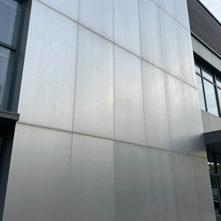 بی‌توجهی به درزهای انبساط حرارتی