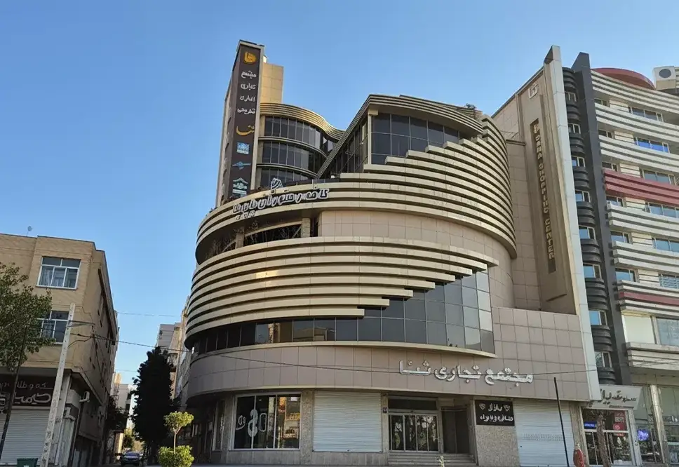 پروژه اجرای نمای کامپوزیت پرمیوم باند برای مجتمع تجاری اداری تفریحی ثنا